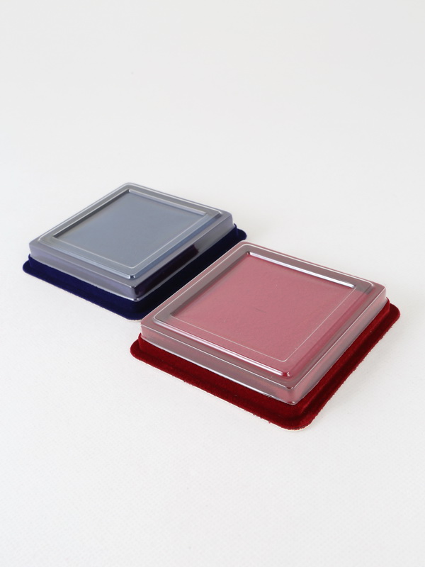  Сувенирная упаковка (106х106х20 мм) с поролоновой вставкой под универсальную медаль, тёмно-синий