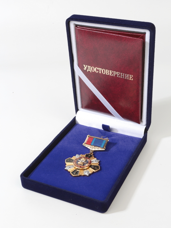 Футляр (90х124х32 мм) с универсальной подложкой и удостоверение (75х105х7 мм), тёмно-синий