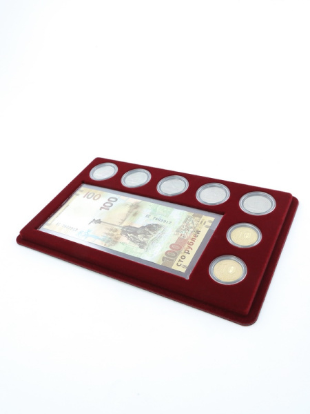 Планшет M (146х236х12 мм) посвящённый Крыму (для банкноты в чехле и 7 монет в капсулах Leuchtturm), тёмно-бордовый