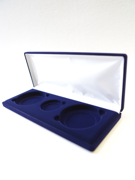 Футляр (255х103х27 мм) под набор монет (1 капсула d-46 мм, 2 капсулы d-74 мм),  светло-бордовый