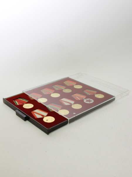  Кассета МВ на 10 медалей РФ d-32 мм с пятиугольной колодкой, светло-бордовый