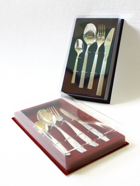  Сувенирная упаковка под набор из 4-х столовых предметов (145х255х32 мм), тёмно-бордовый