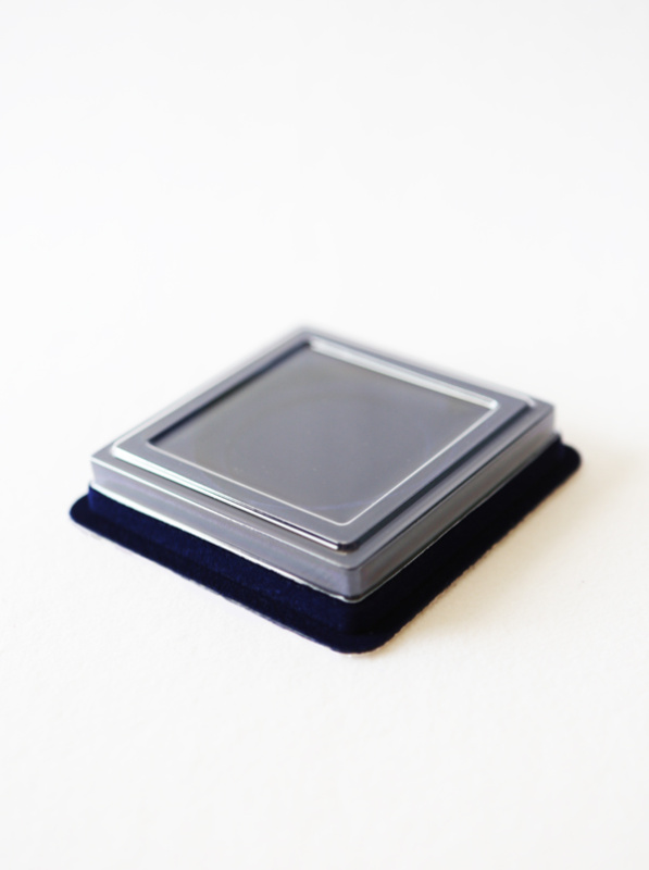 Сувенирная упаковка (106х106х20 мм) под медаль (диаметр 70,5 мм, глубина 5 мм)