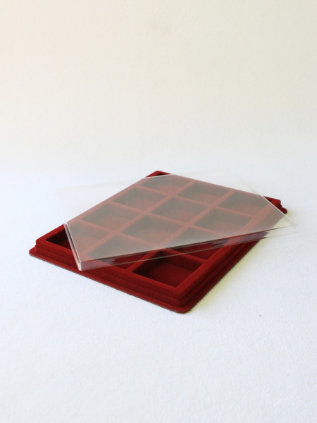 Планшет S (243х304х21 мм) на 12 ячеек (60х60х18 мм), тёмно-бордовый