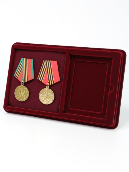 Планшет M (150х239х20 мм) с поролоновой вставкой под медали и удостоверение (83х114х12 мм), тёмно-бордовый