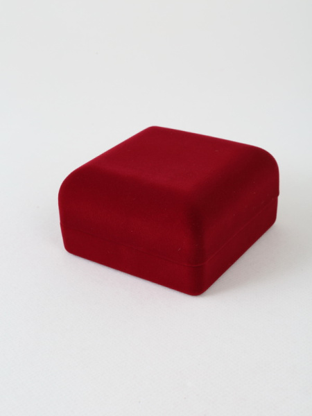 Футляр (92х92х52 мм) под часы, браслет. Вынимаемая скоба, светло-бордовый