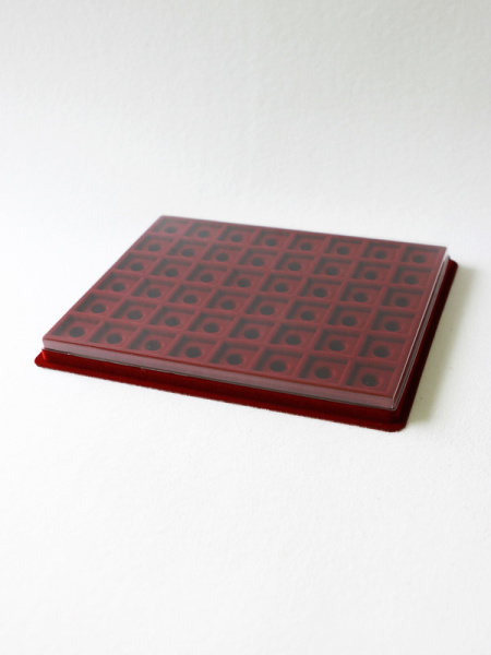  Планшет S (243х304х21 мм) на 48 ячеек (29х29х4 мм) под значки с цангой, тёмно-бордовый