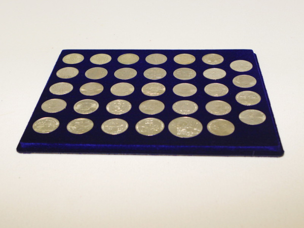  Набор из двух планшетов S (234х296х12 мм) для 64 монет серии «Монеты СССР» (без капсул), тёмно-синий