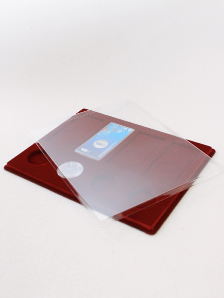  Планшет S (234х296х12 мм) для 4 обычных монет 25 рублей в капсулах и 4 цветных монет 25 рублей в блистере, тёмно-бордовый