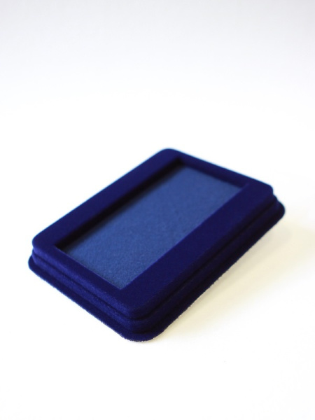  Сувенирная упаковка (110х139х22 мм) с поролоновой вставкой под универсальную медаль (58х111х16 мм), тёмно-бордовый