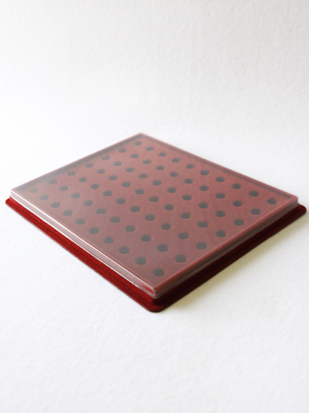  Планшет S (243х304х21 мм) на 70 цанг (под значки с цангой), тёмно-бордовый