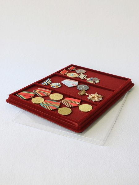 Планшет S (243х304х21 мм) на 3 ячейки (209х85х18 мм) (с поролоновой вставкой), тёмно-бордовый