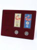  Планшет S (234х296х12 мм) для 3 обычных монет 25 рублей в капсулах Leuchtturm и 3 цветных монет 25 рублей в блистере, тёмно-бордовый