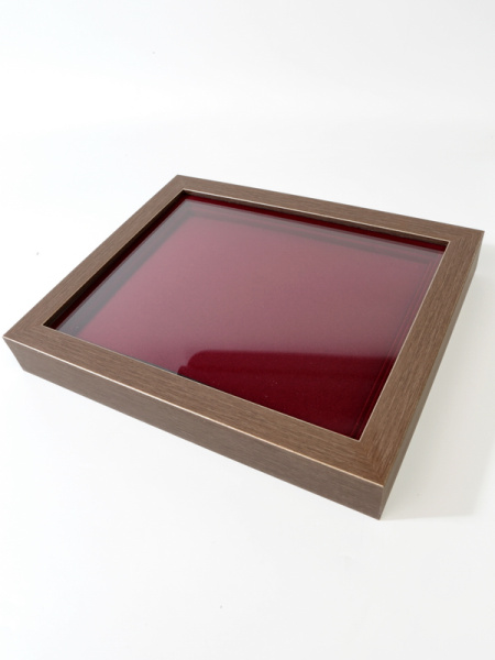  Багетная рамка G пластиковая под 1 ячейку (262х363х18 мм) с поролоновой вставкой. Вид 6, тёмно-бордовый