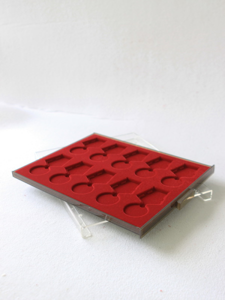  Кассета МВ на 10 медалей РФ d-37 мм с пятиугольной колодкой, светло-бордовый