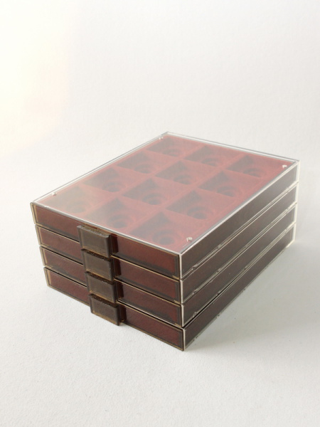  Кассета XL на 12 ячеек (62х62х10 мм) (под знаки с винтом), светло-бордовый