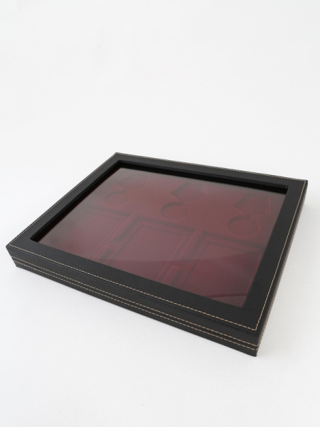  Бокс из искусственной кожи с прозрачным окном Nera Plus для 3 медалей РФ d-37 мм и 3 удостоверений, тёмно-бордовый