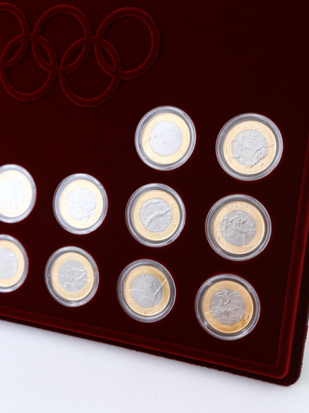  Планшет S (234х296х12 мм) для 16 монет серии «XXXI Летние Олимпийские игры 2016 года в Рио-де-Жанейро». Монеты в капсулах Leuchtturm, тёмно-бордовый