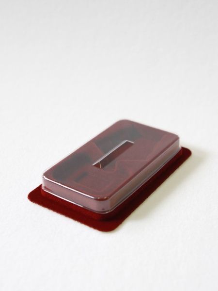  Сувенирная упаковка (60х100х20 мм) под орден на пятиугольной колодке, тёмно-бордовый