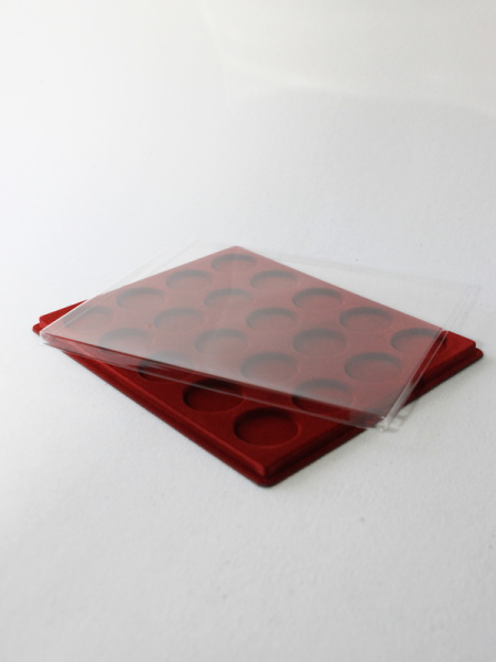  Планшет S (234х296х12 мм) для монет в капсулах d-44 мм (20 ячеек), тёмно-бордовый