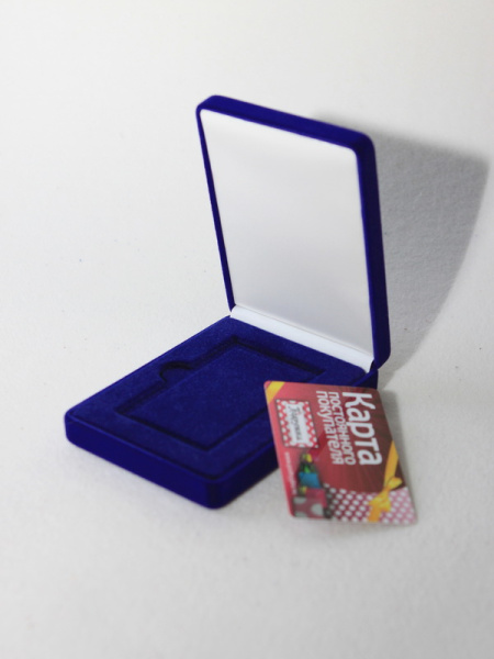 Футляр (90х124х32 мм) под пластиковую карту, светло-бордовый