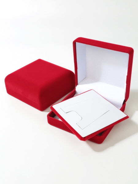  Футляр (92х92х40 мм) под комплект, красный