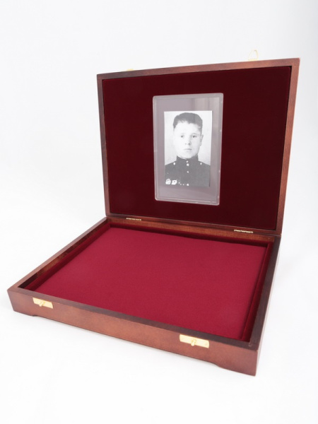  Футляр деревянный Vintage S (305х247х54 мм) на 1 ячейку с поролоновой вставкой + капсула для фотографии (вертикальной), тёмно-бордовый